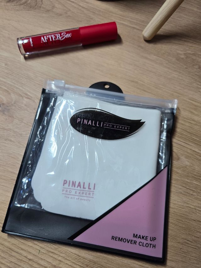 matte liquid lipstick AfterSex di Nicole Pallado