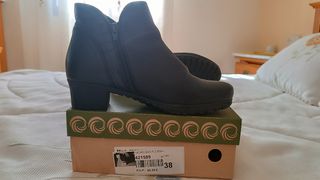 Botines negros de piel mujer 