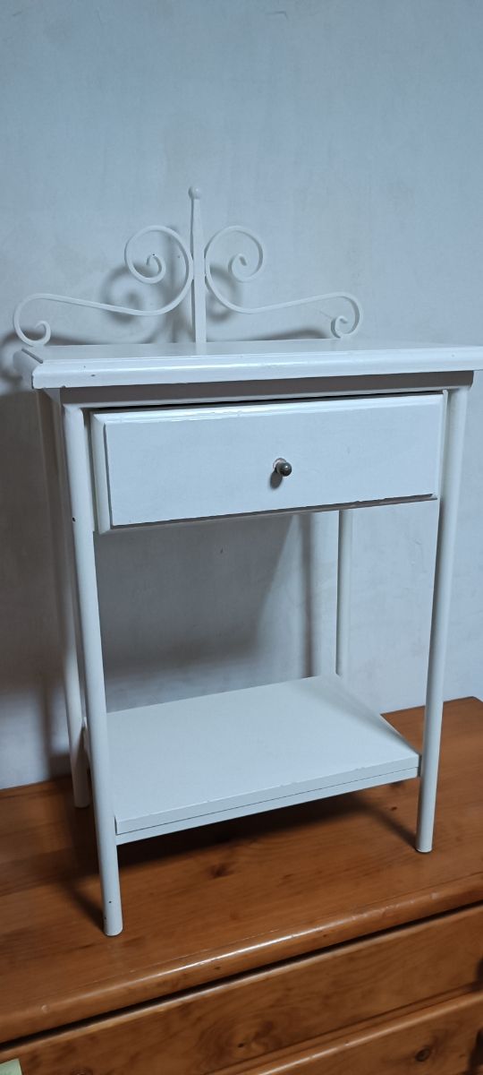 Mesita forja y madera