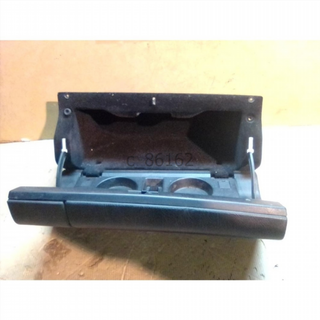 Guantera Mercedes Benz Clase E (W210) (199 c_86162