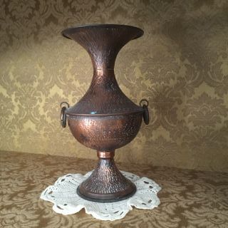 Anfora/vaso in rame altezza cm. 24 con anelle