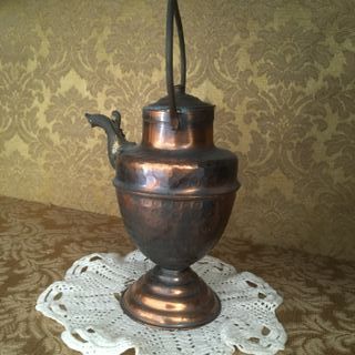 ANFORA IN RAME con coperchio e beccuccio in ottone