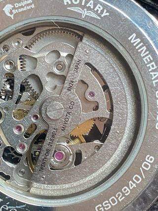 Reloj hombre 
cambio por torre  PC i7 con win11