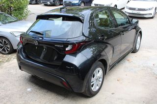 Mazda 2 1.5 85 kW (116 CV) CVT Centre-line