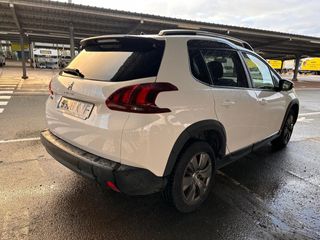 Peugeot 2008 Signature 1.2 PureTech 60KW (82CV)