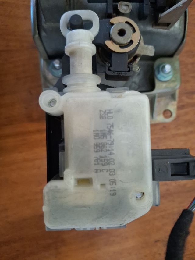 Cerradura de portón trasero Seat leon I