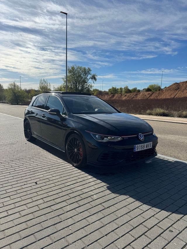 VW Golf GTI CLUBSPORT 45 - AKRA