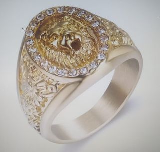 Anillo de joyería bañado en oro