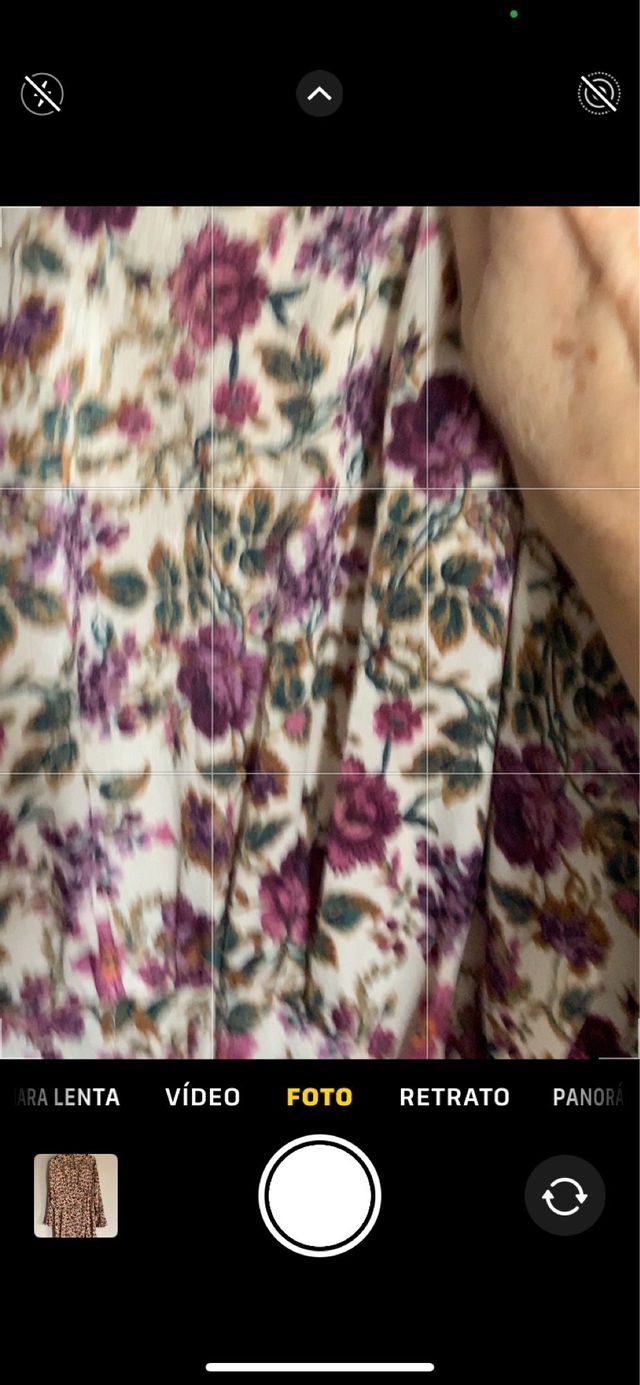 Vestido floreado tonos granates