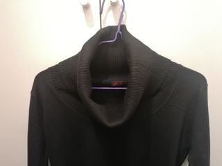 Maglioncino nero collo largo, M/L