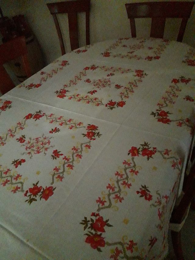 MANTEL CON LAS SERVILLETAS NUEVO