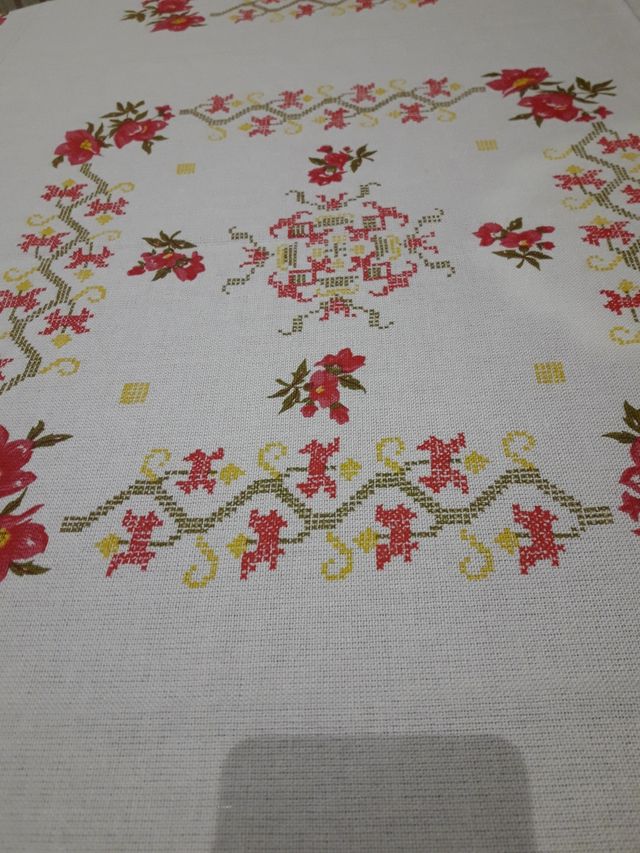 MANTEL CON LAS SERVILLETAS NUEVO