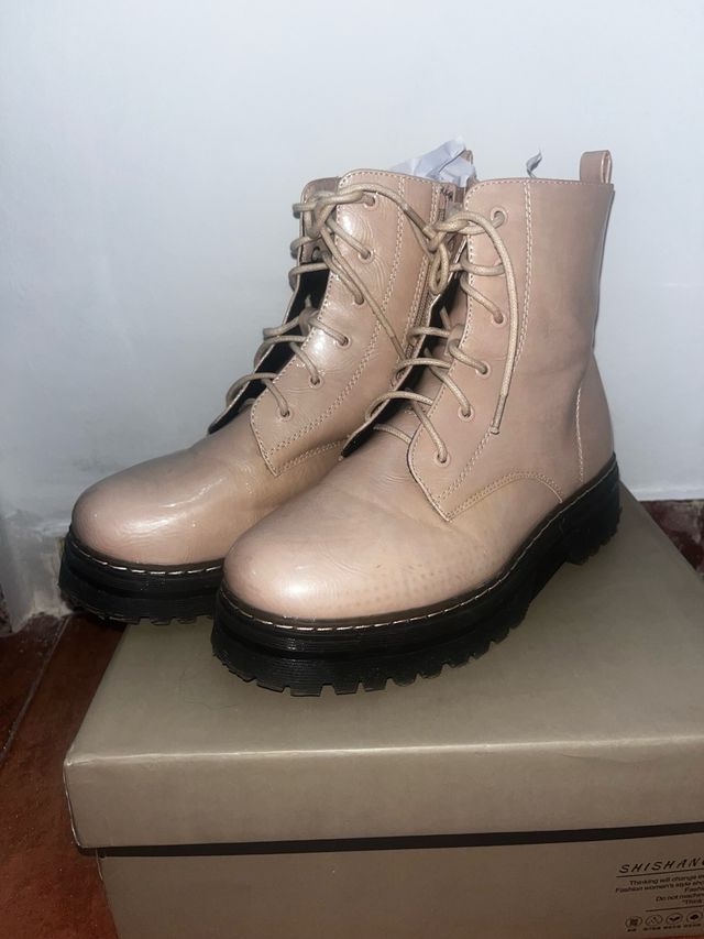 Botines charol rosa
