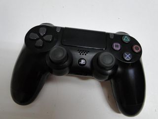 PS4 SLIM 1TB CON MANDO (165170)