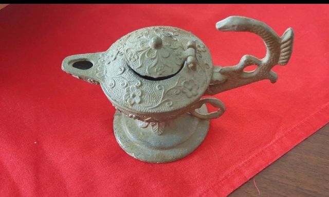 Anfora Vintage di metallo