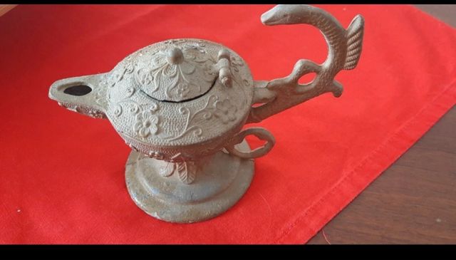 Anfora Vintage di metallo