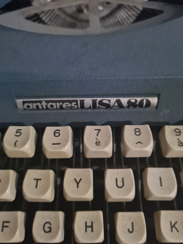 Macchina da scrivere 