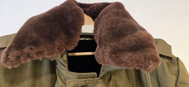 Chaqueta militar con forro de piel