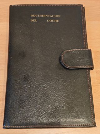 Funda cuero clásica papeles coche