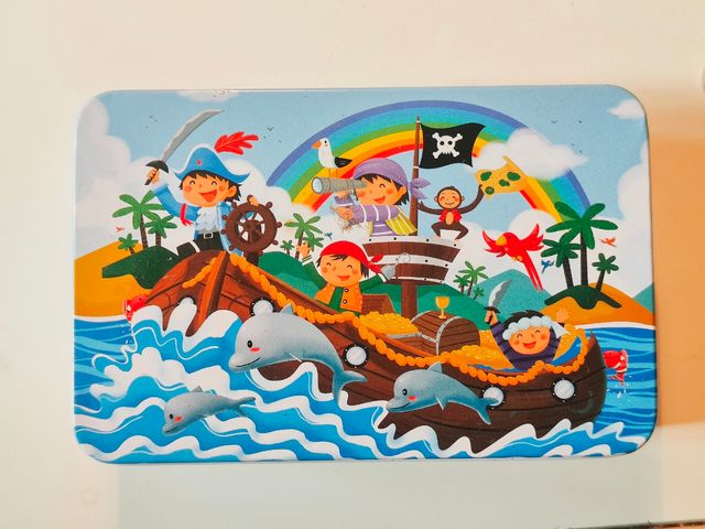 Precioso puzzle pirata con caja de metal