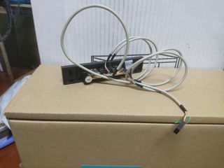 Panel frontal dos puertos USB 2.0