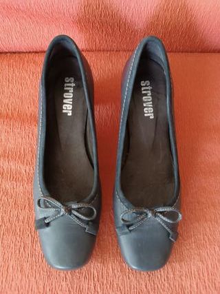 Zapato de tacon bajo