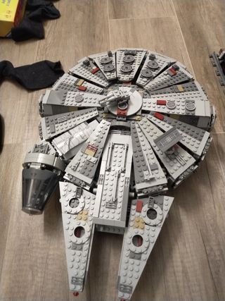 Lego millenium falcom