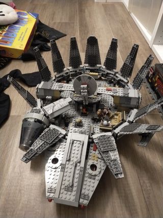 Lego millenium falcom