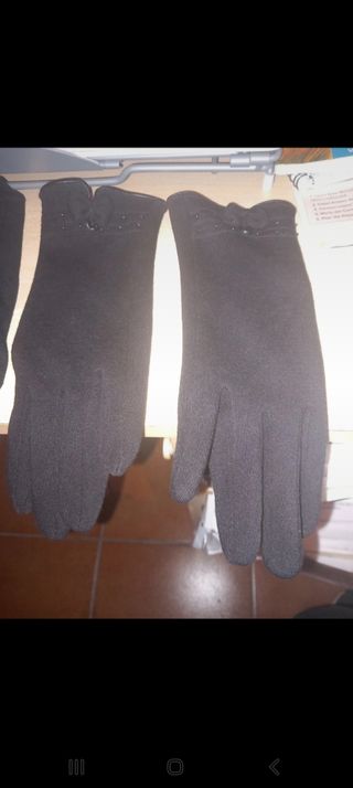 Guantes negros de mujer
