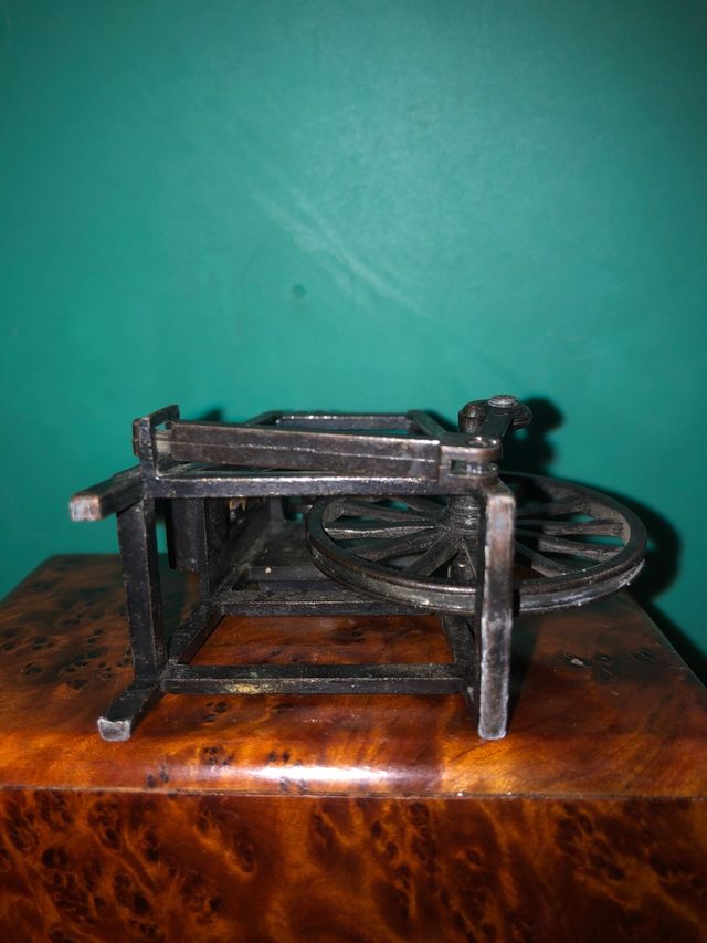 Temperamatite in metallo, collezione, vintage