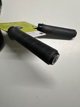 Kit Sella SM Men Carbon + Manopole GD1 evo slim