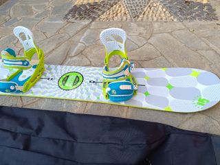 Tabla Snowboard + fijaciones. Poco uso