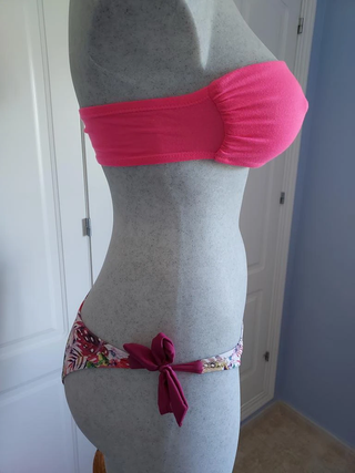 Lote Bikini y 2 top Bandeau Stradivarius