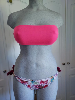 Lote Bikini y 2 top Bandeau Stradivarius