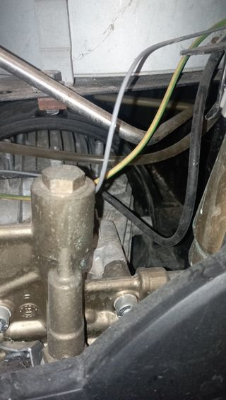 HIDROLIMPIADORA KARCHER HDS 5/15 U