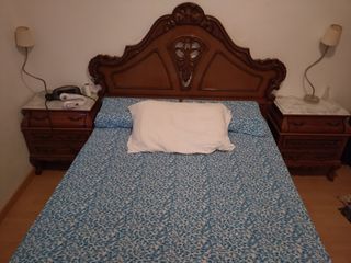 Dormitorio clásico de matrimonio 