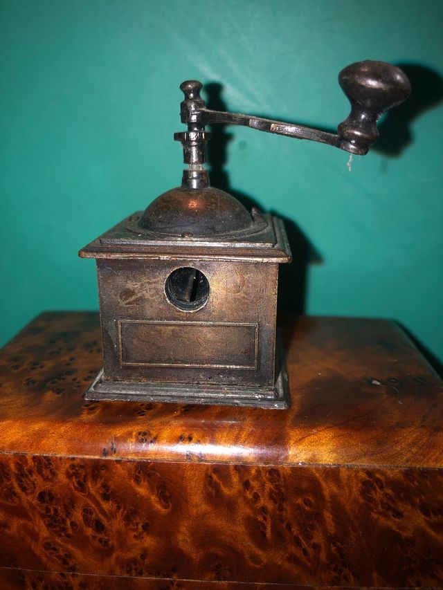 Temperamatite in metallo, collezione, vintage