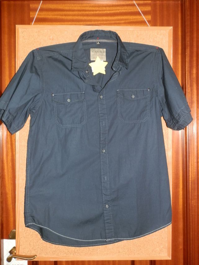 Camisa azul de C&A