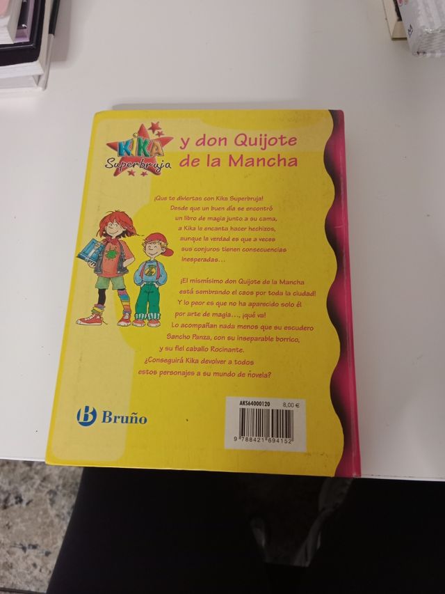 Kika Superbruja y don Quijote de la Mancha (Spanish Edition)