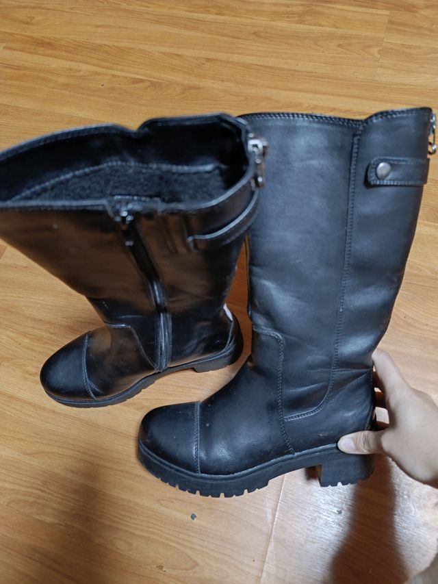 Bota alta negra número 36