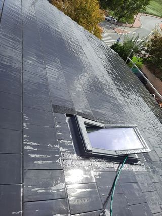 Reparación e instalación de cubiertas y tejados.
