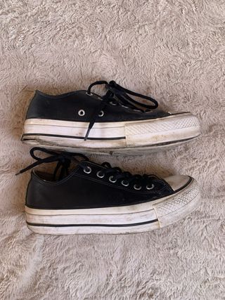 Converse negras de plataforma
