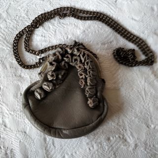 bolsito con cadena
