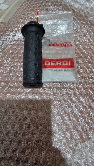 Puño acelerador derbi variant lado derecho 