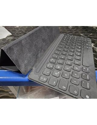 Teclado inteligente Apple iPad A1829