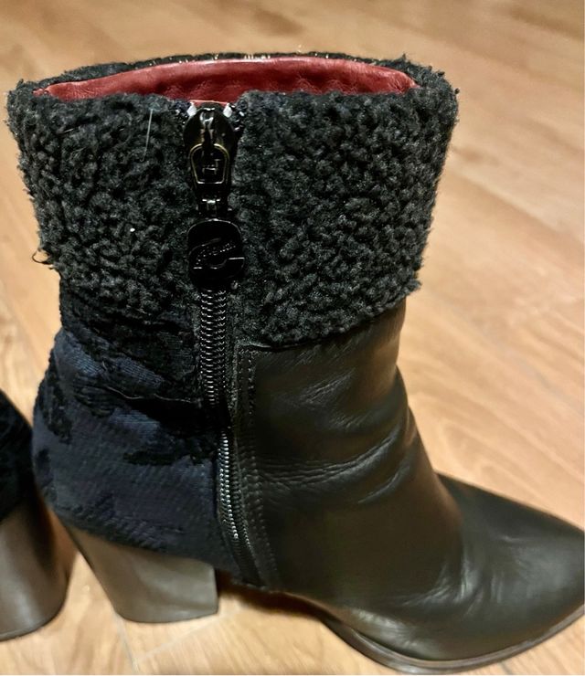 BOTAS DE PIEL DESIGUAL