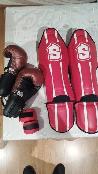 Equipo de Muay Thai