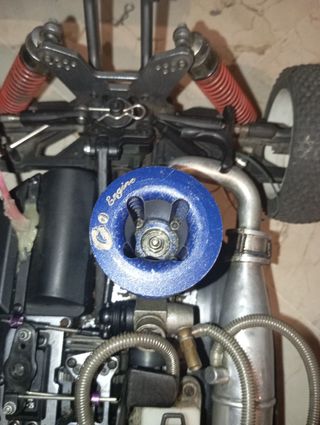 Coches de gasolina en su caja