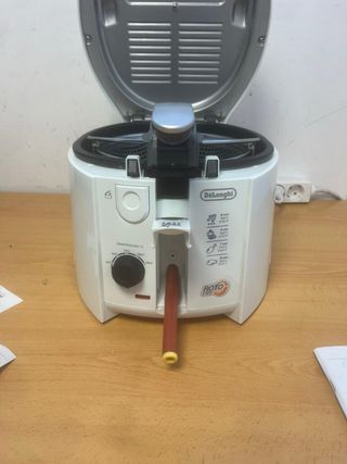 Freidora D’Longhi 1,2 L poco uso