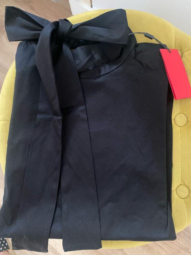 Camisa Carolina Herrera negra